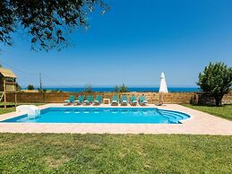 Secluded Villa w Private Pool, Children Play Area, Pool Table, BBQ & S