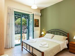 Secluded Villa w Private Pool, Children Play Area, Pool Table, BBQ & S