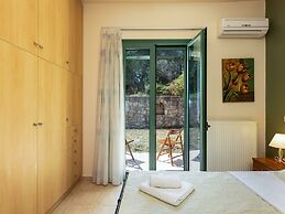 Secluded Villa w Private Pool, Children Play Area, Pool Table, BBQ & S