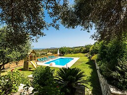 Secluded Villa w Private Pool, Children Play Area, Pool Table, BBQ & S