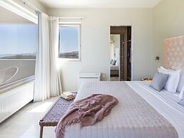 Luxury Villa With Private Heated Pool, Childrens Fenced Area, Near the