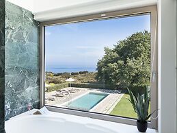 Luxury Villa With Private Heated Pool, Childrens Fenced Area, Near the