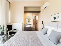 Luxury Villa With Private Heated Pool, Childrens Fenced Area, Near the