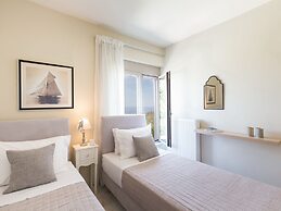 Luxury Villa With Private Heated Pool, Childrens Fenced Area, Near the