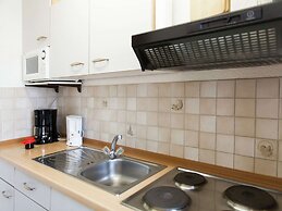 Attractive Apartment in Bettenfeld Wiith Garden and BBQ