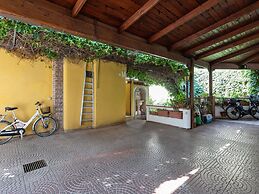 Belvilla by OYO La Villetta Green House