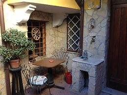 Belvilla by OYO La Villetta Green House