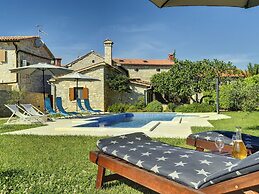 Holiday Home in Vodnjan With Pool