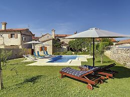 Holiday Home in Vodnjan With Pool