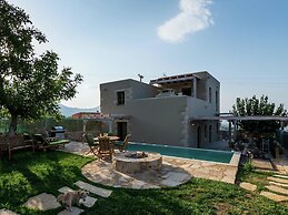 Traditional Stone Built Villa With Private Pool Near Tavern & the Beac