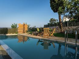 Traditional Stone Built Villa With Private Pool Near Tavern & the Beac