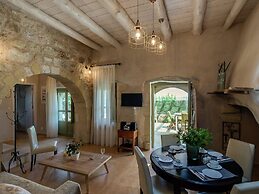 Traditional Stone Built Villa With Private Pool Near Tavern & the Beac