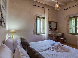 Traditional Stone Built Villa With Private Pool Near Tavern & the Beac