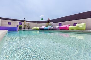 Modern Holiday Home With Pool and Bubble Bath