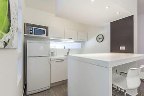 Modern Holiday Home With Pool and Bubble Bath