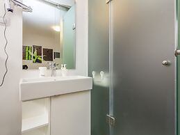 Modern Holiday Home With Pool and Bubble Bath