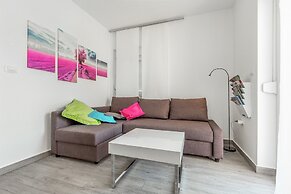 Modern Holiday Home With Pool and Bubble Bath