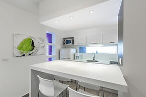 Modern Holiday Home With Pool and Bubble Bath