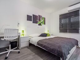 Modern Holiday Home With Pool and Bubble Bath