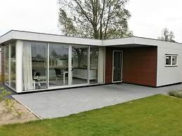 Modern Chalet With Dishwasher Near Biesbosch