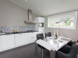 Modern Chalet With Dishwasher Near Biesbosch