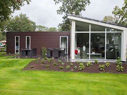 Modern Chalet With Dishwasher Near Biesbosch