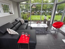 Modern Chalet With Dishwasher Near Biesbosch