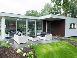 Modern Chalet Near Brunssummerheide