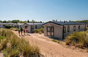 Modern Chalet With Combi Microwave, Near Rockanje