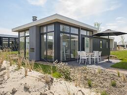 Modern Chalet With Combi Microwave, Near Rockanje