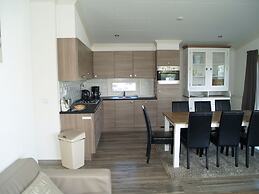 Comfortable Chalet Near Brunssummerheide