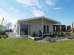 Comfortable Chalet Near Brunssummerheide