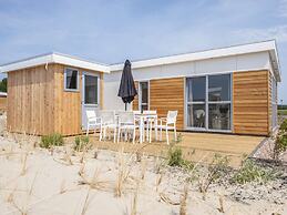 Comfortable Chalet With Combi Microwave, Near Rockanje