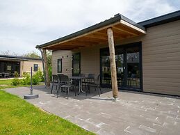 Modern Chalet With Dishwasher on the Markermeer