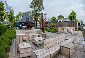 Modern Chalet With Dishwasher on the Markermeer