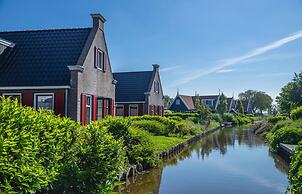 Holiday Home Built in Zaanse Style, Near Alkmaar