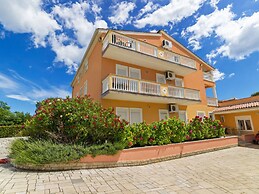 Beguiling Apartment in Banjole near Renato Boat Excursions