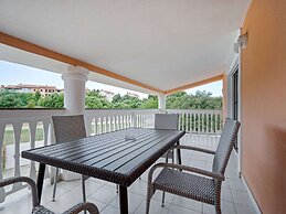 Beguiling Apartment in Banjole near Renato Boat Excursions