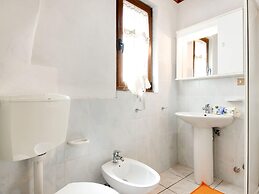 Relaxing Farmhouse Escape