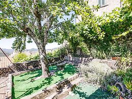 Relaxing Farmhouse Escape