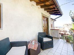 Relaxing Farmhouse Escape