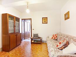 Relaxing Farmhouse Escape