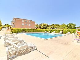 Splendid Mobile Home in Banjole With Swimming Pool