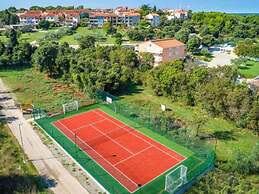 Splendid Mobile Home in Banjole With Swimming Pool