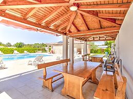 Splendid Mobile Home in Banjole With Swimming Pool