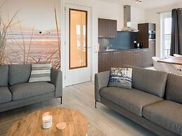 Modern Apartment 3 Bath Rooms, Close to Lake Veere