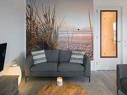 Modern Apartment 3 Bath Rooms, Close to Lake Veere