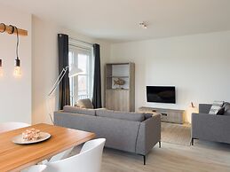 Modern Apartment 3 Bath Rooms, Close to Lake Veere