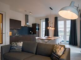 Modern Apartment 3 Bath Rooms, Close to Lake Veere