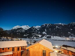 Luxury Chalet With Pool and Sauna Near Ski Lift